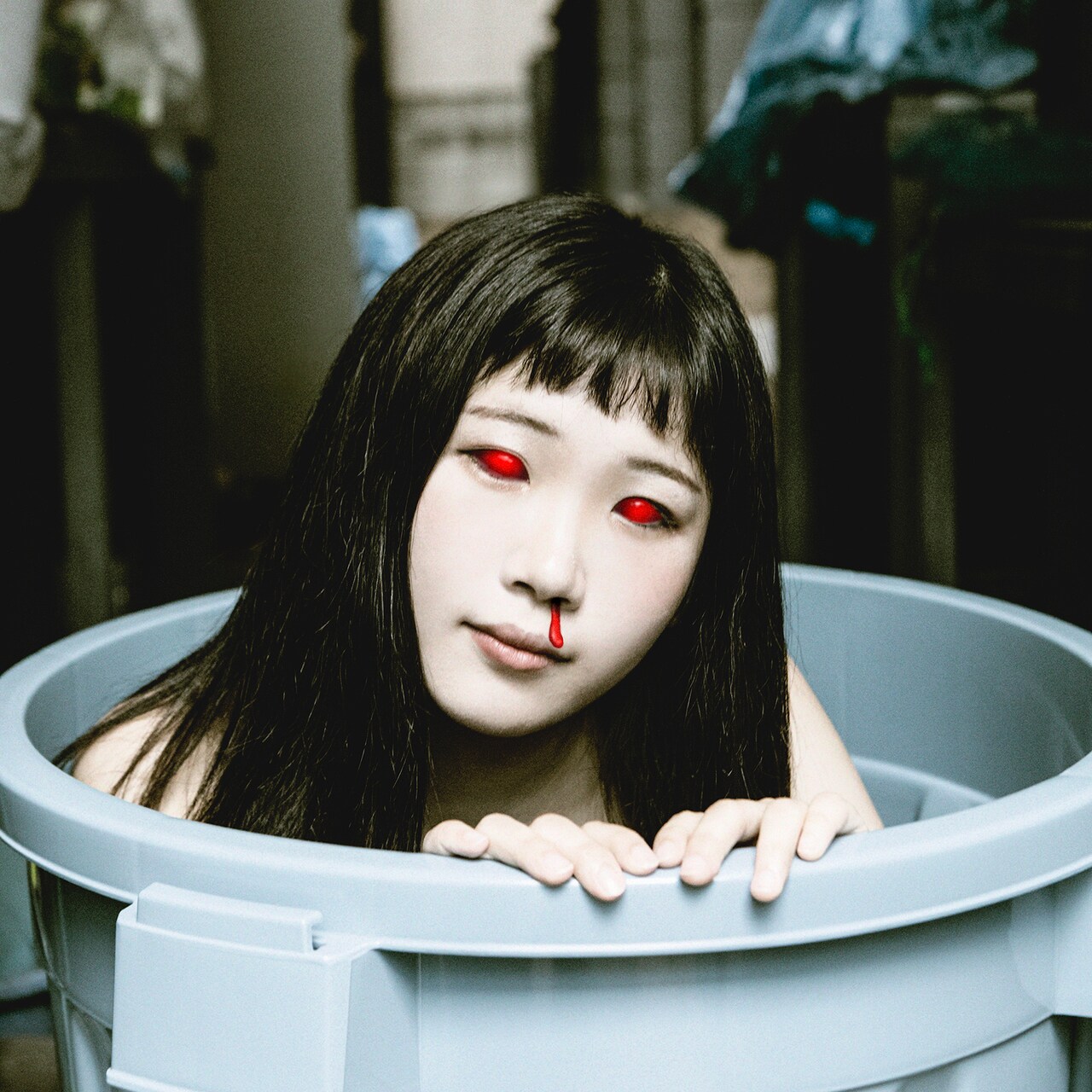 BiSに新メンバー「ズズ・デス」加入、赤目アー写の加工解除時期はマネージャー次第