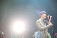 土岐麻子「TOKI ASAKO LIVE 2018 "SAFARI TOUR"」東京・ヒューリックホール東京公演の様子。