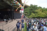 澤海若衆連木遣保存会による木遣りのパフォーマンス。