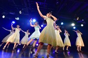 「ハコイリ▽ムスメ我妻桃実卒業公演～君はアンブレラ・エンジェル～」の様子。