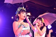 「ハコイリ▽ムスメ我妻桃実卒業公演～君はアンブレラ・エンジェル～」の様子。