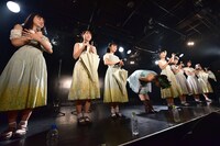 「ハコイリ▽ムスメ我妻桃実卒業公演～君はアンブレラ・エンジェル～」の様子。