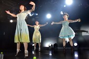 「ハコイリ▽ムスメ我妻桃実卒業公演～君はアンブレラ・エンジェル～」の様子。