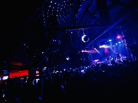 9月30日に開催されたロサンゼルス Echoplexでの2DAYS公演初日の様子。（写真提供：日本クラウン）