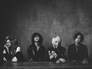 DEZERT、退廃的な世界で魅せる「ラプソディ・イン・マイ・ヘッド」MV