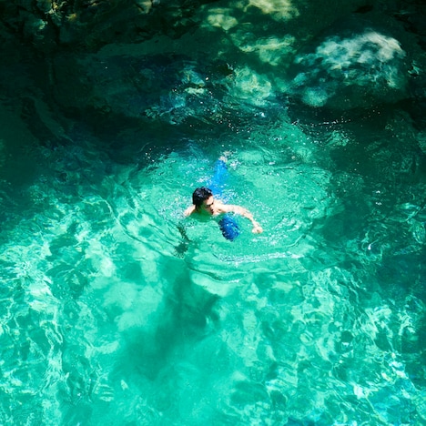 She Her Her Hers「location」ジャケット