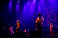 Low Down Roulettes Zを迎えた9月27日の公演の様子。（撮影：木村泰之）