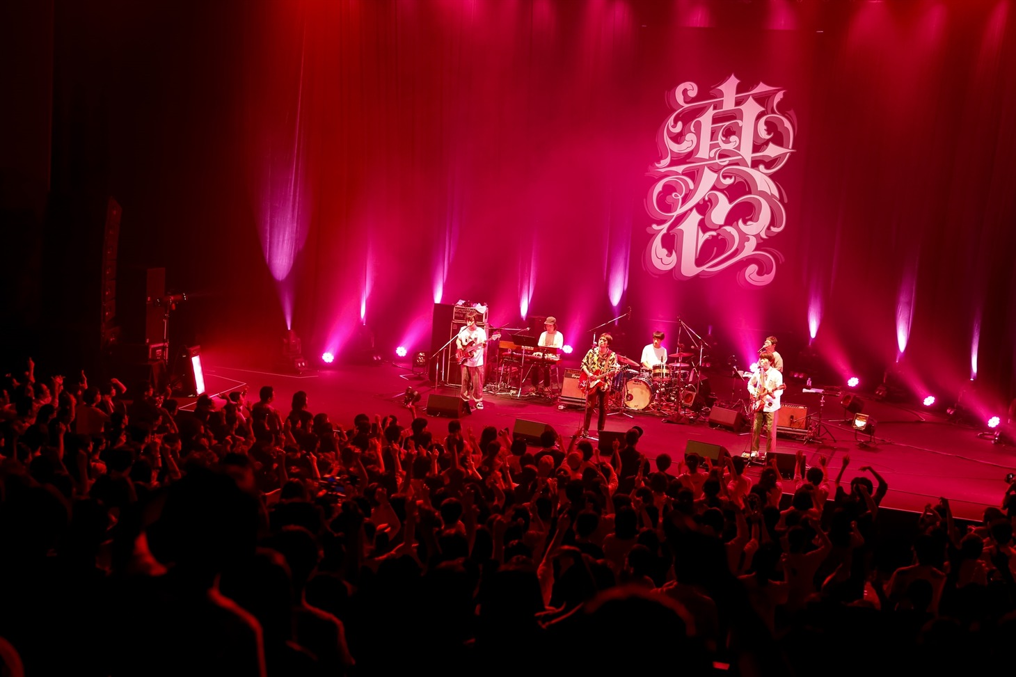 Low Down Roulettes Zを迎えた9月27日の公演の様子。（撮影：木村泰之）