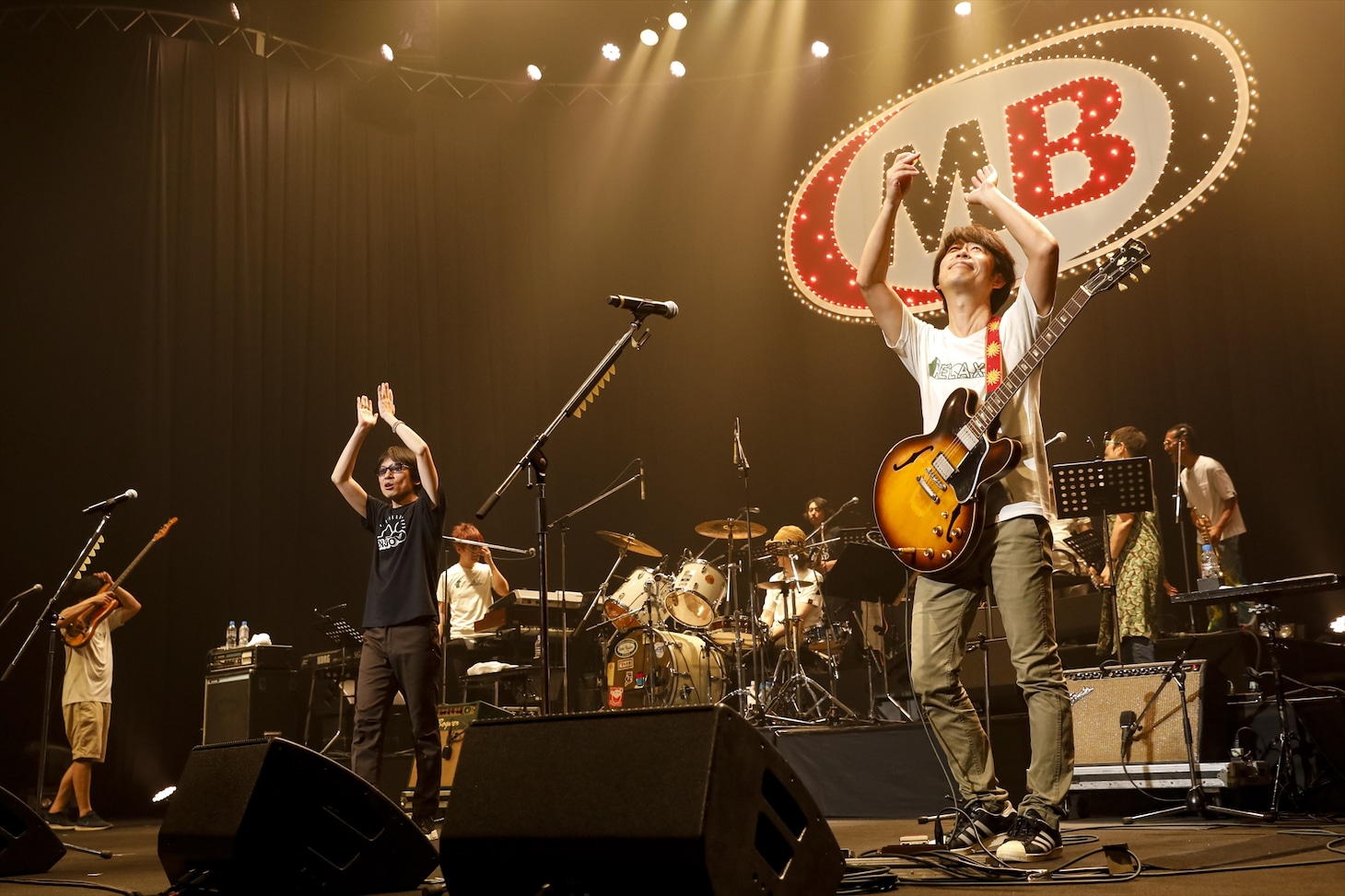 MB'sを迎えた9月28日の公演の様子。（撮影：木村泰之）