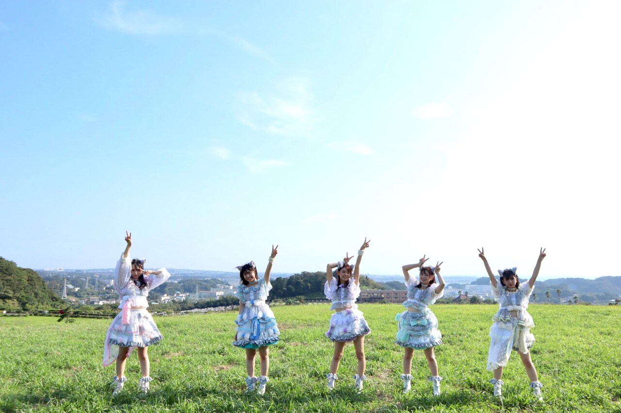 わーすた、2年ぶりシングル曲「遮二無二 生きる！」MVで本人とファン2役演じる