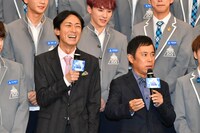国民プロデューサー代表のナインティナイン。(c)TBS