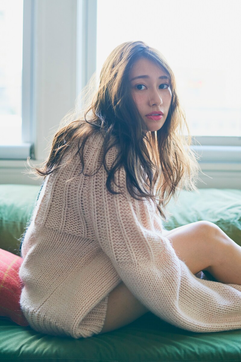 桜井玲香2nd写真集より。