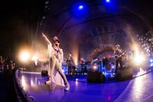 EGO-WRAPPIN'「Dance, Dance, Dance」東京公演の様子。（撮影：仁礼博）