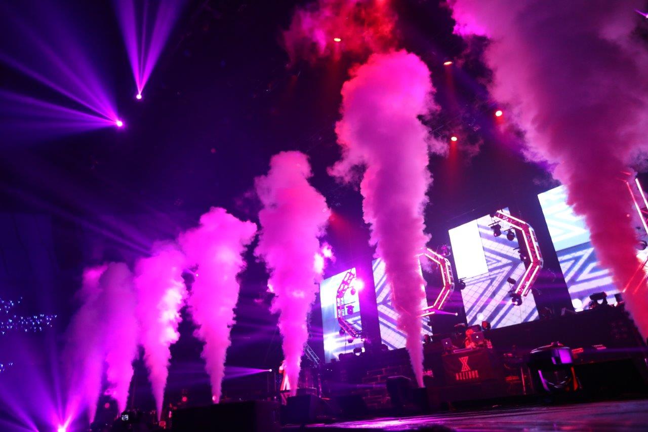 「オールナイトニッポン0（ZERO）presents XYZ TOUR 2019 -YOKOHAMA ARENA-」の様子。（撮影：小松陽祐［ODD JOB］、堀卓朗［ELENORE］、釘野孝宏）