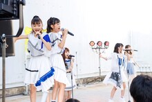 「ギュウ農フェス秋のSP 爆音大収穫祭 road to 2020」でパフォーマンスするB.O.L.T。（撮影：笹森健一）