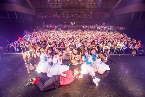 「60minutes!! TEAM SHACHI BAND Rocks You Away!」の様子。（撮影：笹森健一）