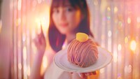「明治 エッセル スーパーカップ Sweet's」CMのワンシーン。(c)乃木坂46LLC
