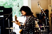 ドミコ（撮影：タイコウクニヨシ）