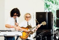 かせきさいだぁ with 中森泰弘（ヒックスヴィル）（撮影：タイコウクニヨシ）