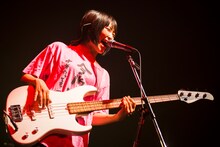 しばたありぼぼ（B, Vo）（撮影：オイケカオリ）