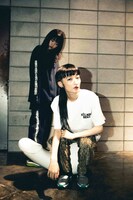 左からアイナ・ジ・エンド、リンリン（BiSH）。