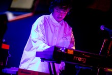 George（Key, Manipulator / MOP of HEAD）（Photo by Viola Kam［V'z Twinkle］）