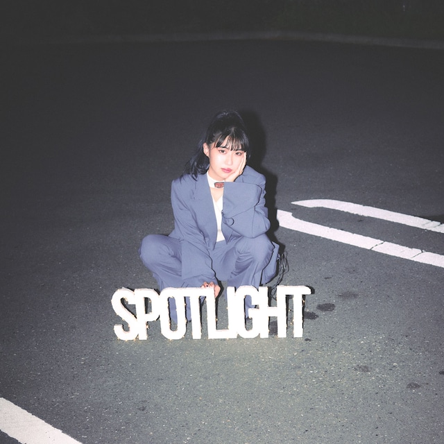 eill「SPOTLIGHT」ジャケット