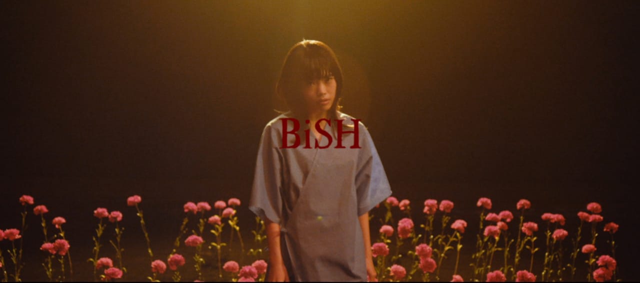 BiSH「リズム」ミュージックビデオのワンシーン。