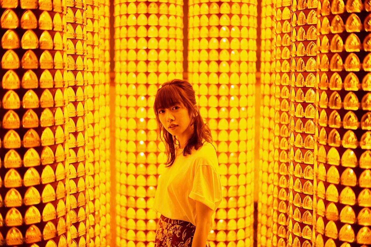 「真山りかファースト写真集（仮）」より。（東京ニュース通信社刊）