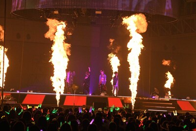 人気画像1位は「カジノの四天王・浦島坂田船に1万7000人のcrew熱狂、うらたぬきが母に感謝」より、「浦島坂田船 SUMMER TOUR 2019 ～浦島theカジノ船 俺たち愛＄、今夜お前とBETイン～」最終公演の様子。（撮影：小松陽祐［ODD JOB］、堀卓朗［ELENORE］）