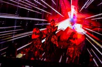 「BABYMETAL METAL GALAXY WORLD TOUR LIVE AT THE FORUM」の様子。（Photo by Taku Fujii）