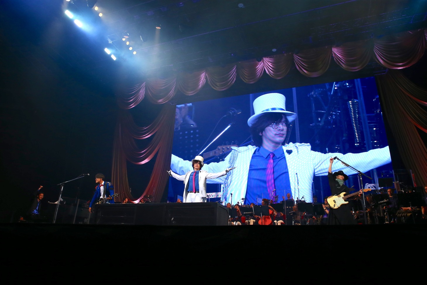 「読売テレビ開局60年『名探偵コナン』スペシャル・コンサート2019」でのBREAKERZ。（撮影：山口渚 / GIZA） (c)青山剛昌 / 小学館・読売テレビ・TMS 1996 (c)1997-2019 青山剛昌 / 名探偵コナン製作委員会