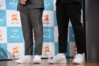 おそろいのシューズで登壇したEXILE USAとEXILE TETSUYA。