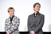 左から佐野玲於、今市隆二。