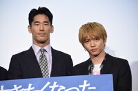 左から小林直己、佐藤大樹。