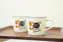 細野晴臣デビュー50周年記念マグカップ（Photo by Miki Azuma）