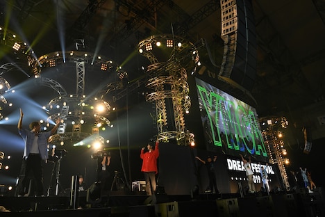 GENERATIONS from EXILE TRIBEとFANTASTICS from EXILE TRIBE。