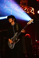 JIRO（B / GLAY）(c)テレビ朝日ドリームフェスティバル2019 / 撮影：岸田哲平