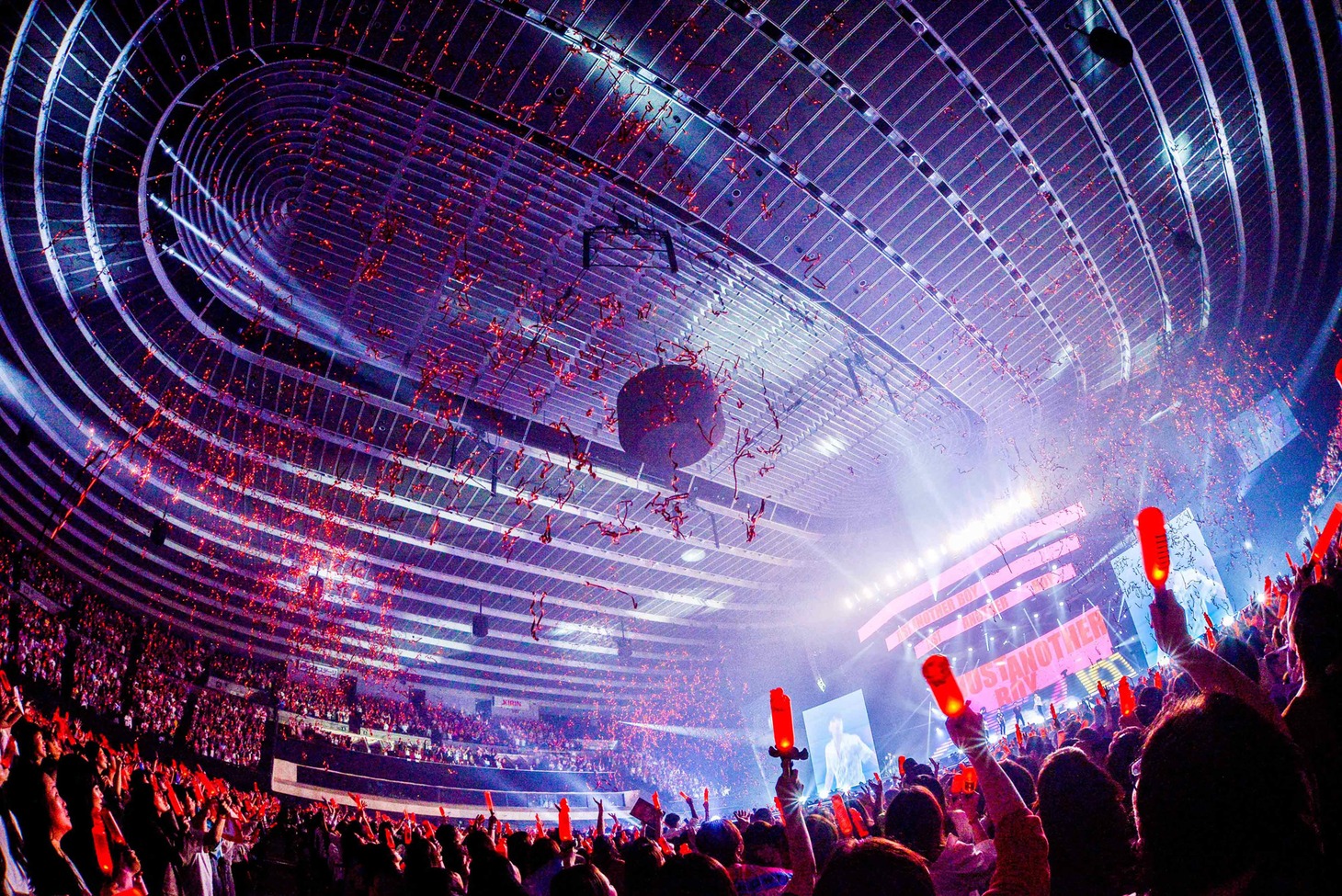「iKON JAPAN TOUR 2019」の様子。