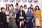 「里見八犬伝」会見の様子。