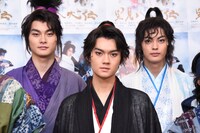 左から結木滉星、佐野勇斗、神尾楓珠。