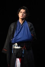 佐野勇斗演じる犬塚信乃。