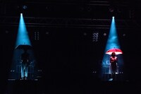 「雨」のワンシーン。