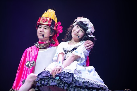 清竜人（左）と相沢梨紗（右）。