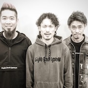 WANIMAに「バズリズム」が密着、KO-SHINが凶暴な犬に噛まれたエピソード披露