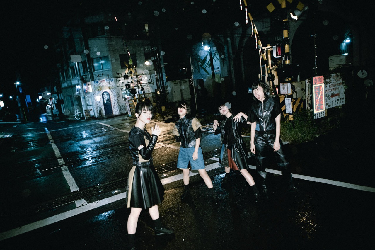 BiSのアーティスト写真（2019年10月）