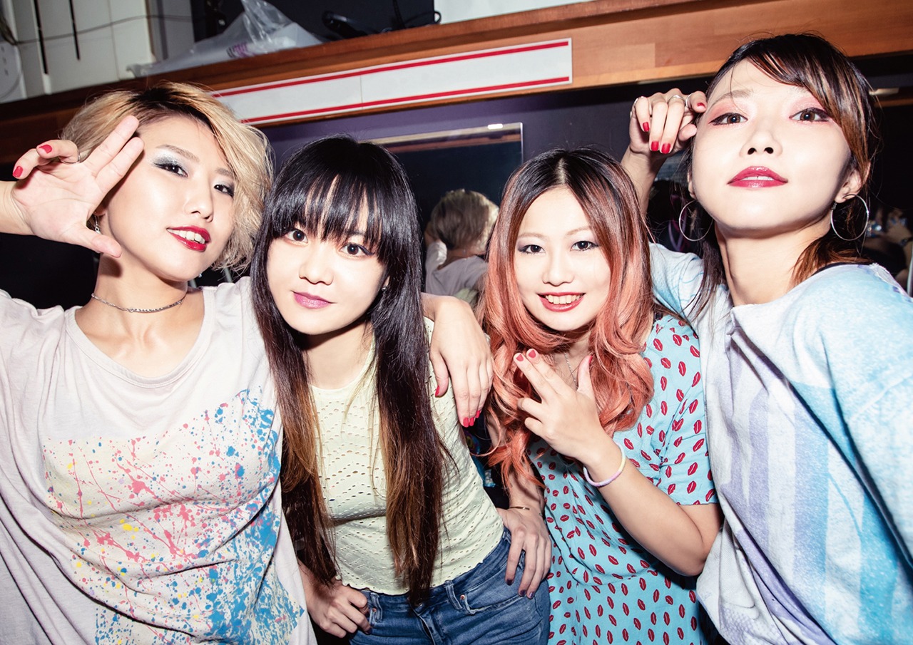 LAZYgunsBRISKY（Photo by 千太郎）
