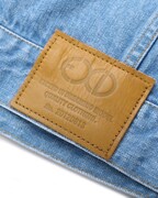 「#MOREMORE_EXID」オリジナルデニムジャケットの革パッチ。