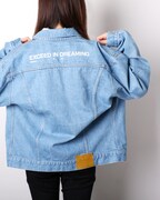 「#MOREMORE_EXID」オリジナルデニムジャケット着用写真