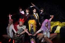 ももいろクローバーZ「5th ALBUM『MOMOIRO CLOVER Z』SHOW at 東京キネマ倶楽部」の様子。